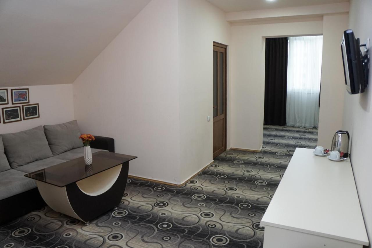 Nor Yerevan Hotel Exterior foto