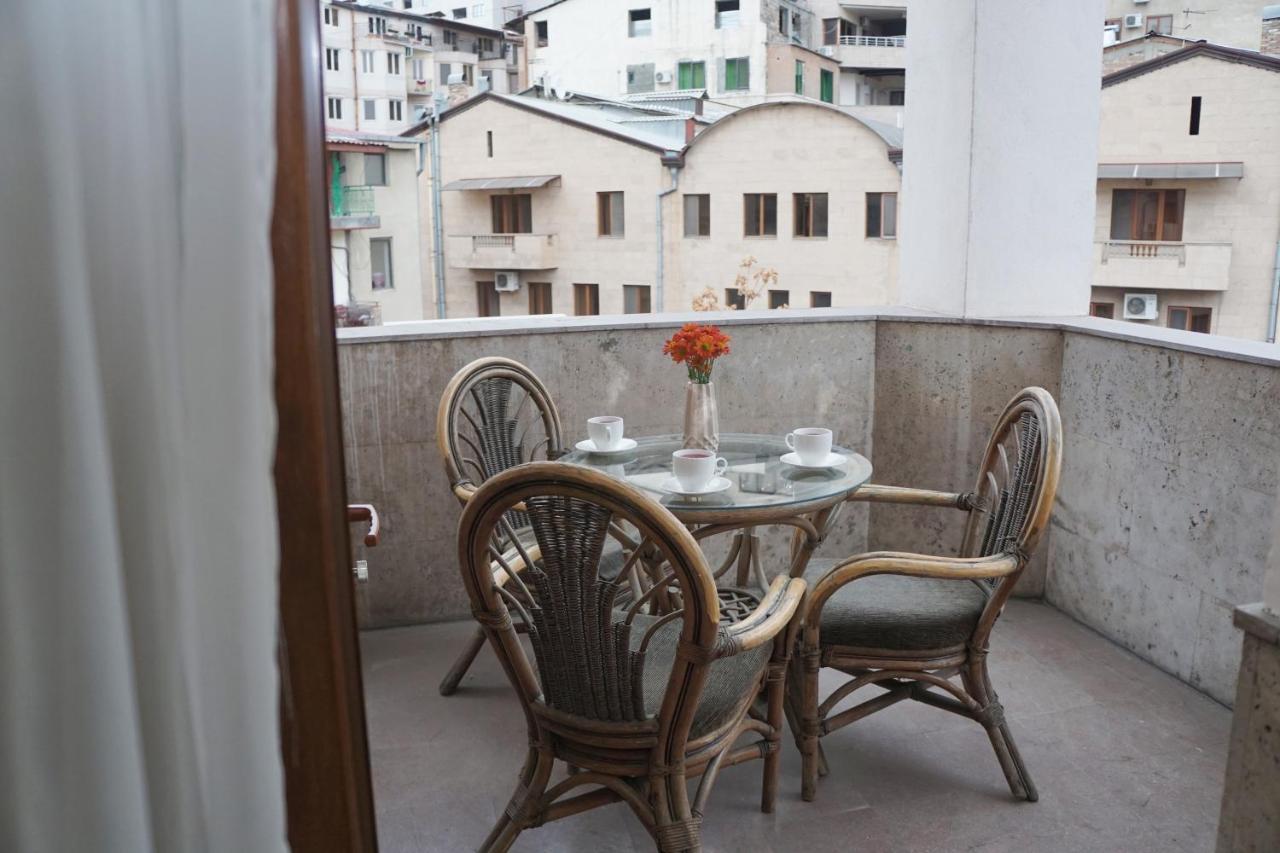Nor Yerevan Hotel Exterior foto